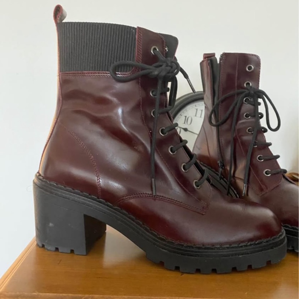 L’intervalle Women's Burgundy Lace-Up Ankle Boots